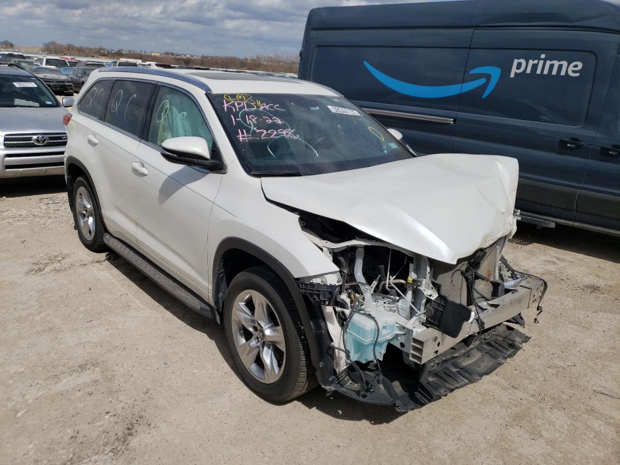 TOYOTA HIGHLANDER 2019 with VIN 5TDYZRFH3KS292298 - Photo from auction
