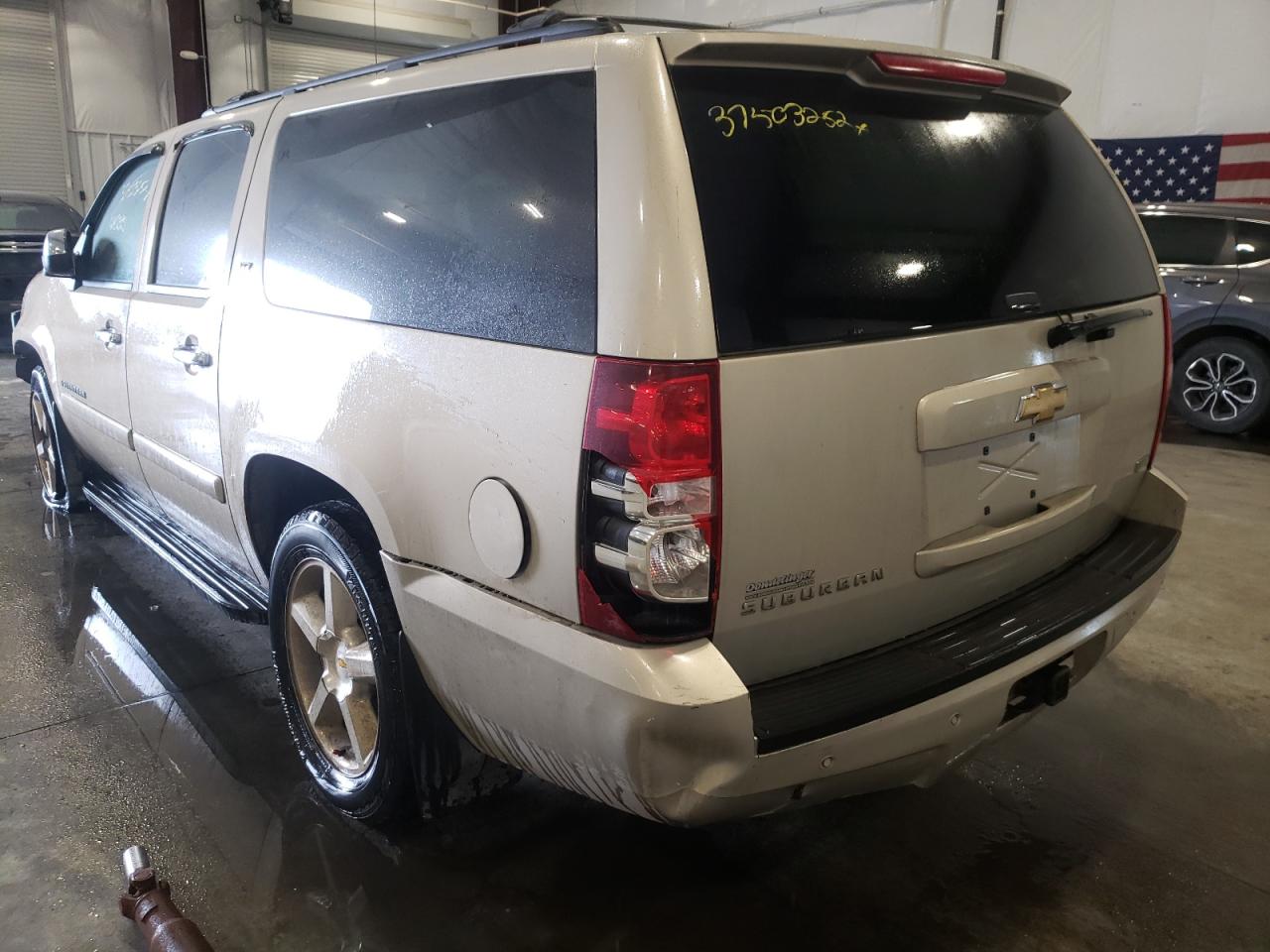 Photo 3 from auction – 2007 CHEVROLET SUBURBAN K with VIN 3GNFK16397G319664