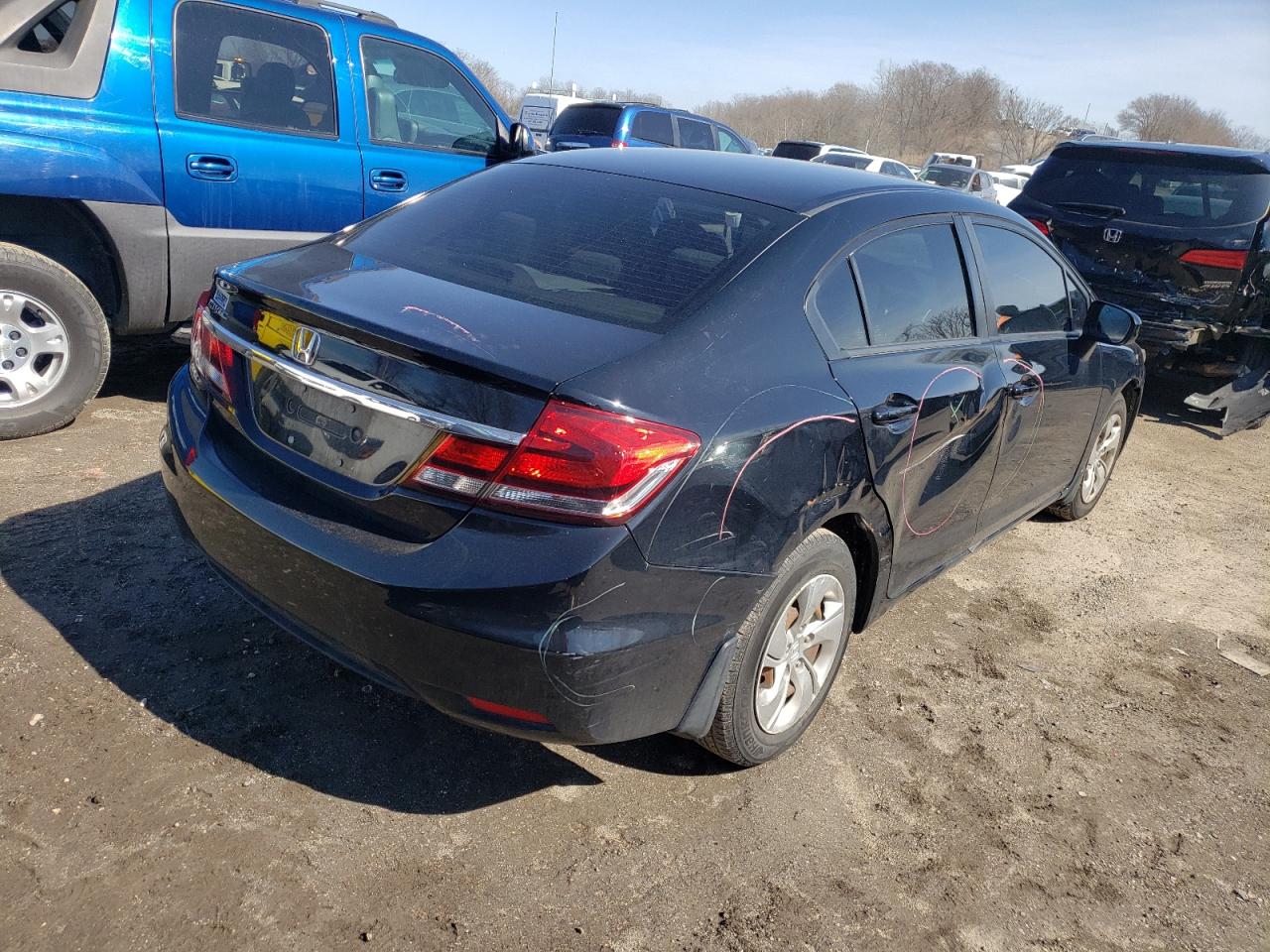 Photo 4 from auction – 2015 HONDA CIVIC LX with VIN 19XFB2F56FE118718