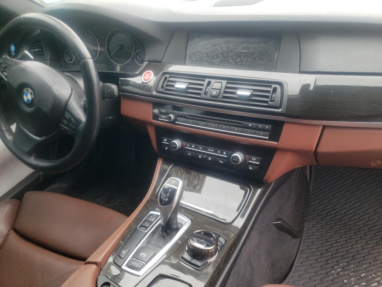 Фото 9 с аукциона – 2011 BMW 550 I с VIN WBAFR9C54BC757400