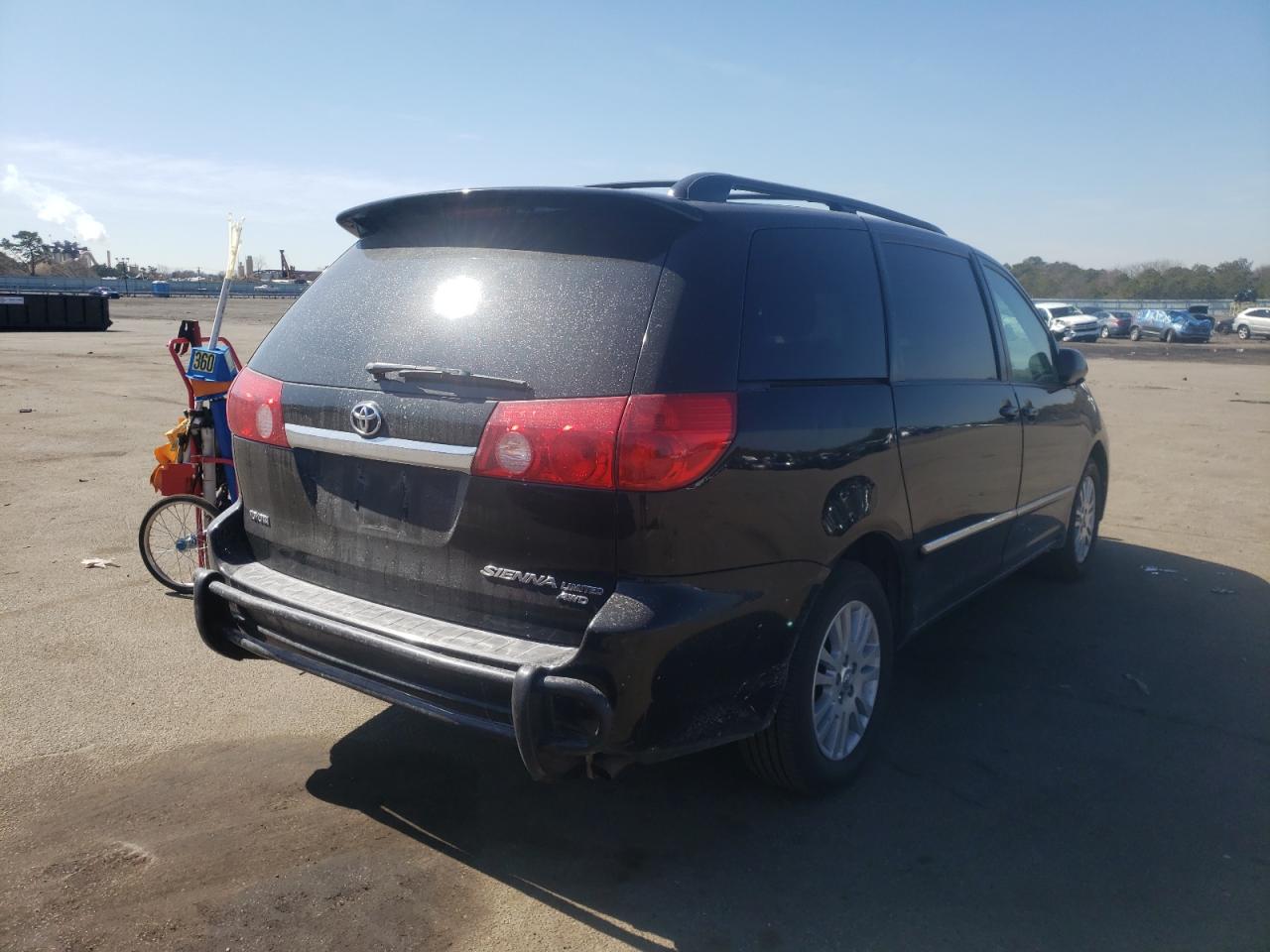 Photo 4 from auction – 2008 TOYOTA SIENNA with VIN 5TDBK22C38S013341
