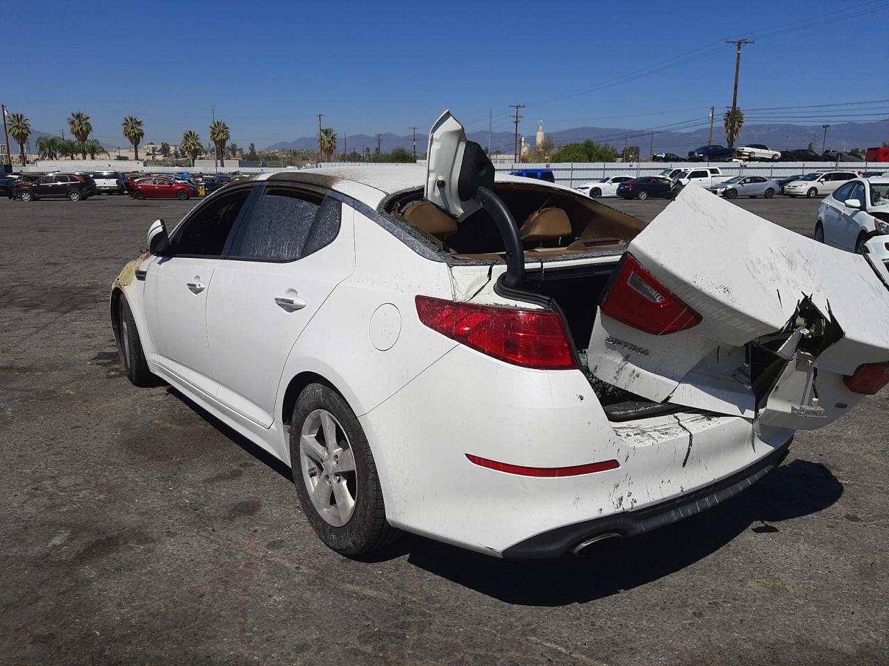 Photo 3 from auction – 2015 KIA OPTIMA LX with VIN KNAGM4A78F5597302