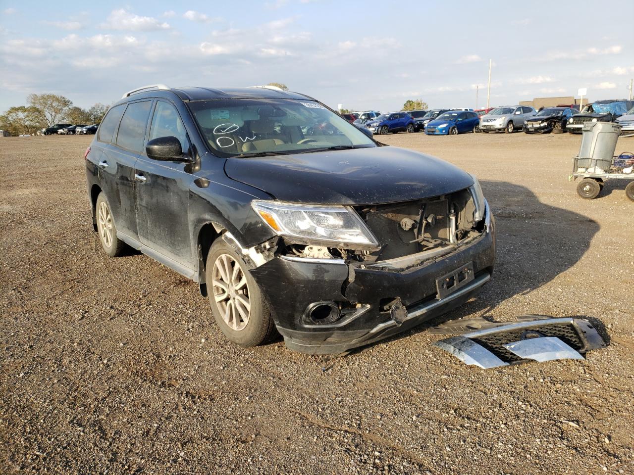 NISSAN PATHFINDER 2015 with VIN 5N1AR2MN6FC655794 - Photo from auction