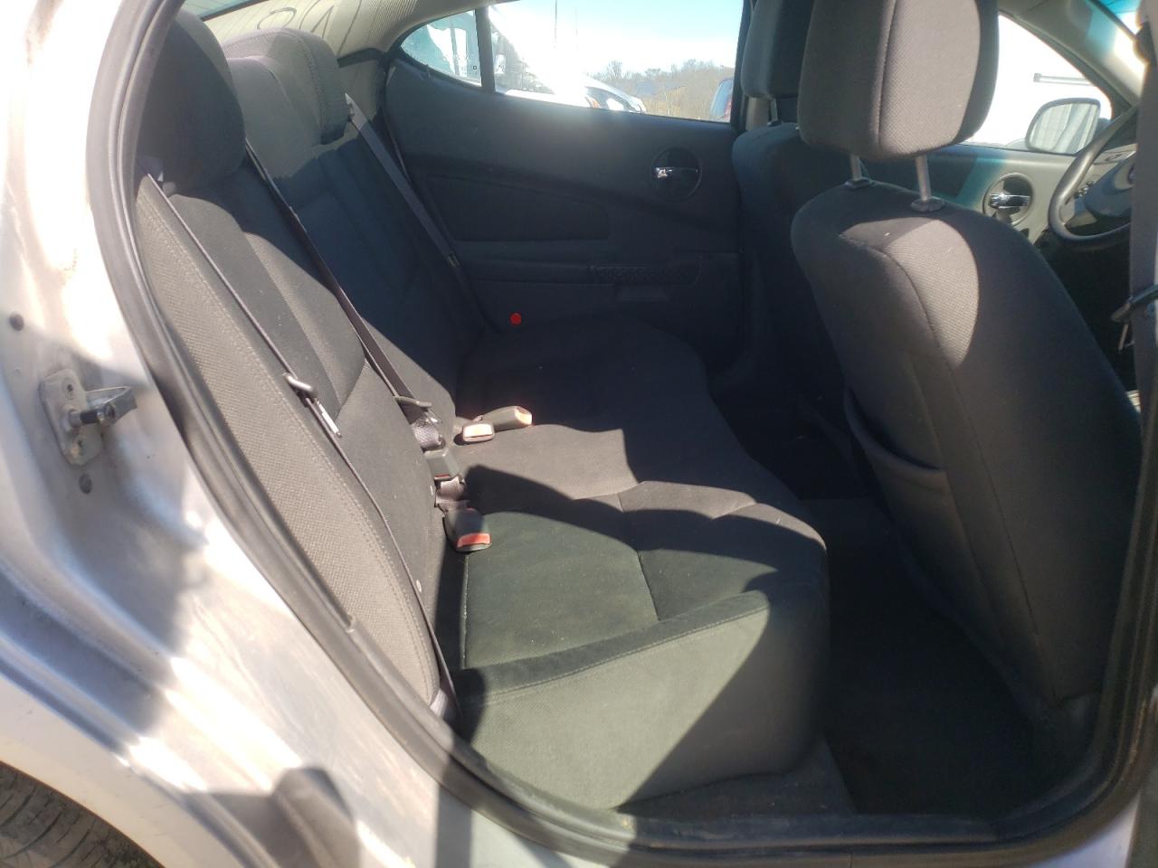Photo 6 from auction – 2004 PONTIAC GRAND PRIX with VIN 2G2WP522741202558