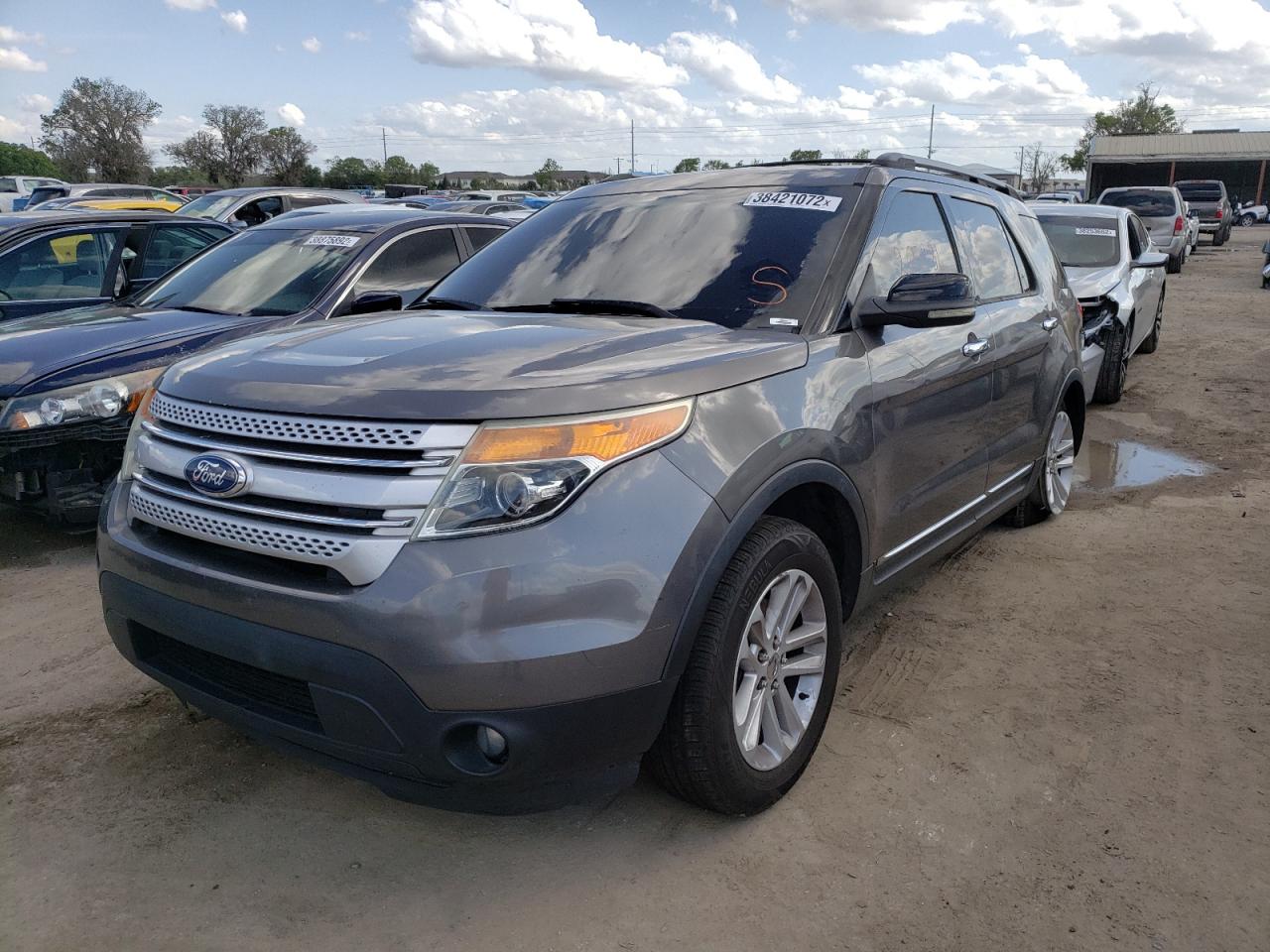 Photo 2 from auction – 2011 FORD EXPLORER X with VIN 1FMHK7D8XBGA39352