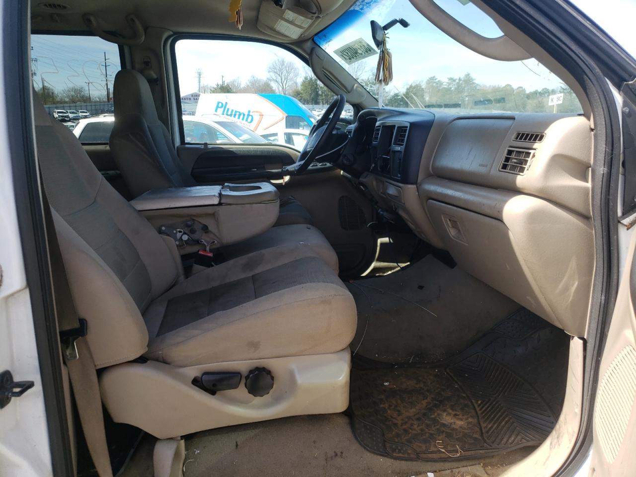 Photo 5 from auction – 2005 FORD EXCURSION with VIN 1FMNU40L65EC82484