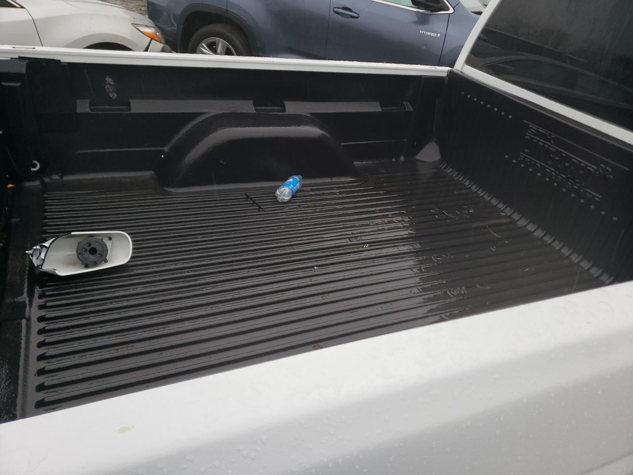 Photo 6 from auction – 2004 CHEVROLET SILVERADO with VIN 1GCEC14XX4Z102675