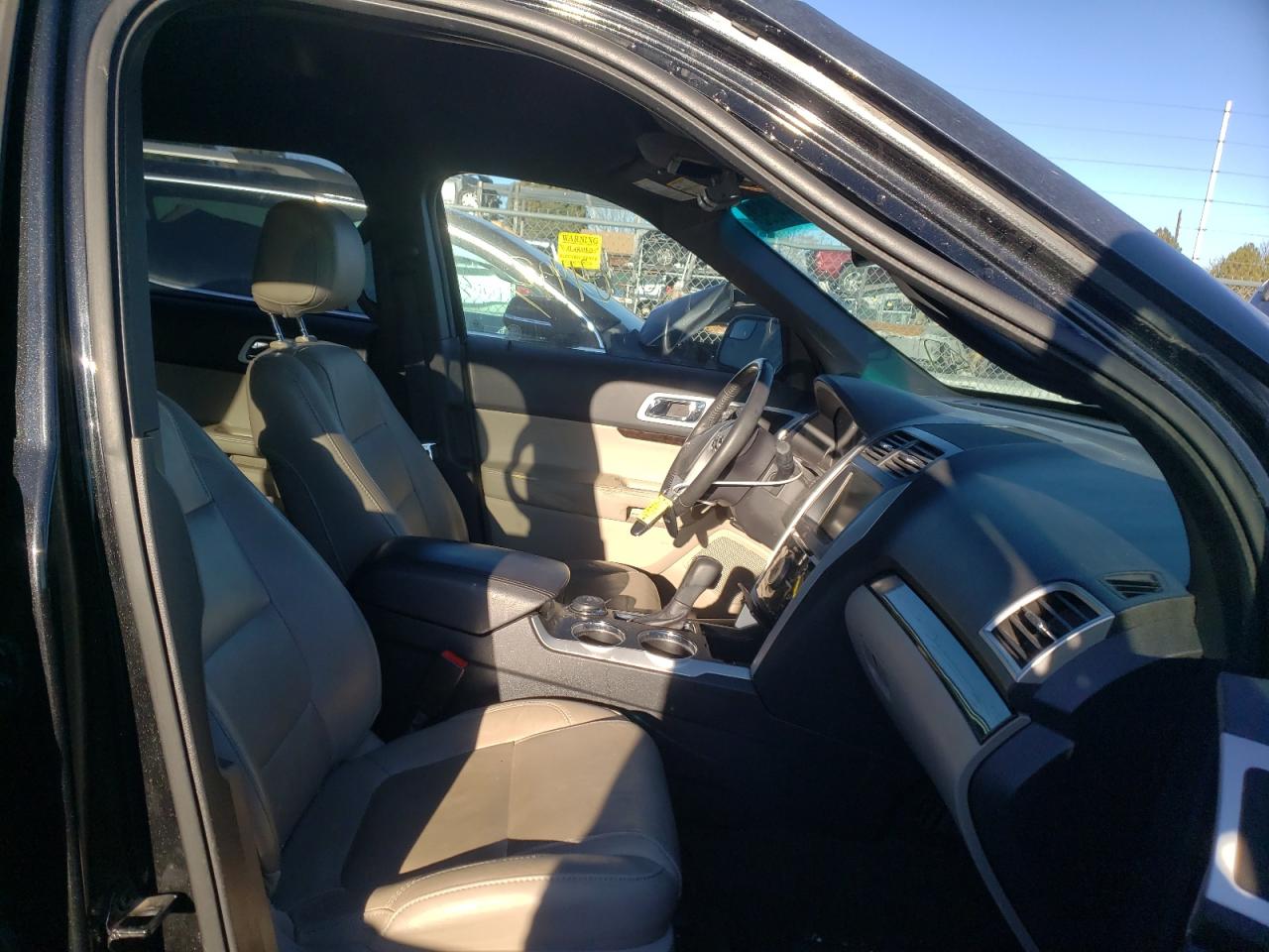 Photo 5 from auction – 2013 FORD EXPLORER L with VIN 1FM5K8F82DGC02651