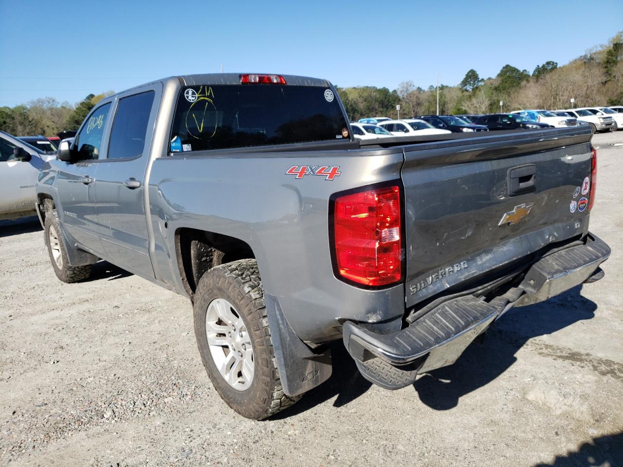 Photo 3 from auction – 2017 CHEVROLET SILVERADO with VIN 3GCUKREC2HG319166