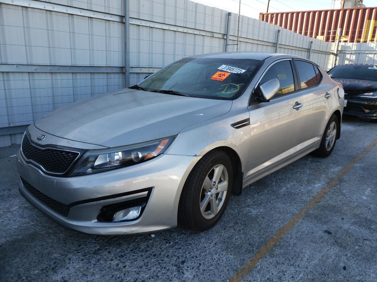 Photo 2 from auction – 2015 KIA OPTIMA LX with VIN 5XXGM4A79FG430056