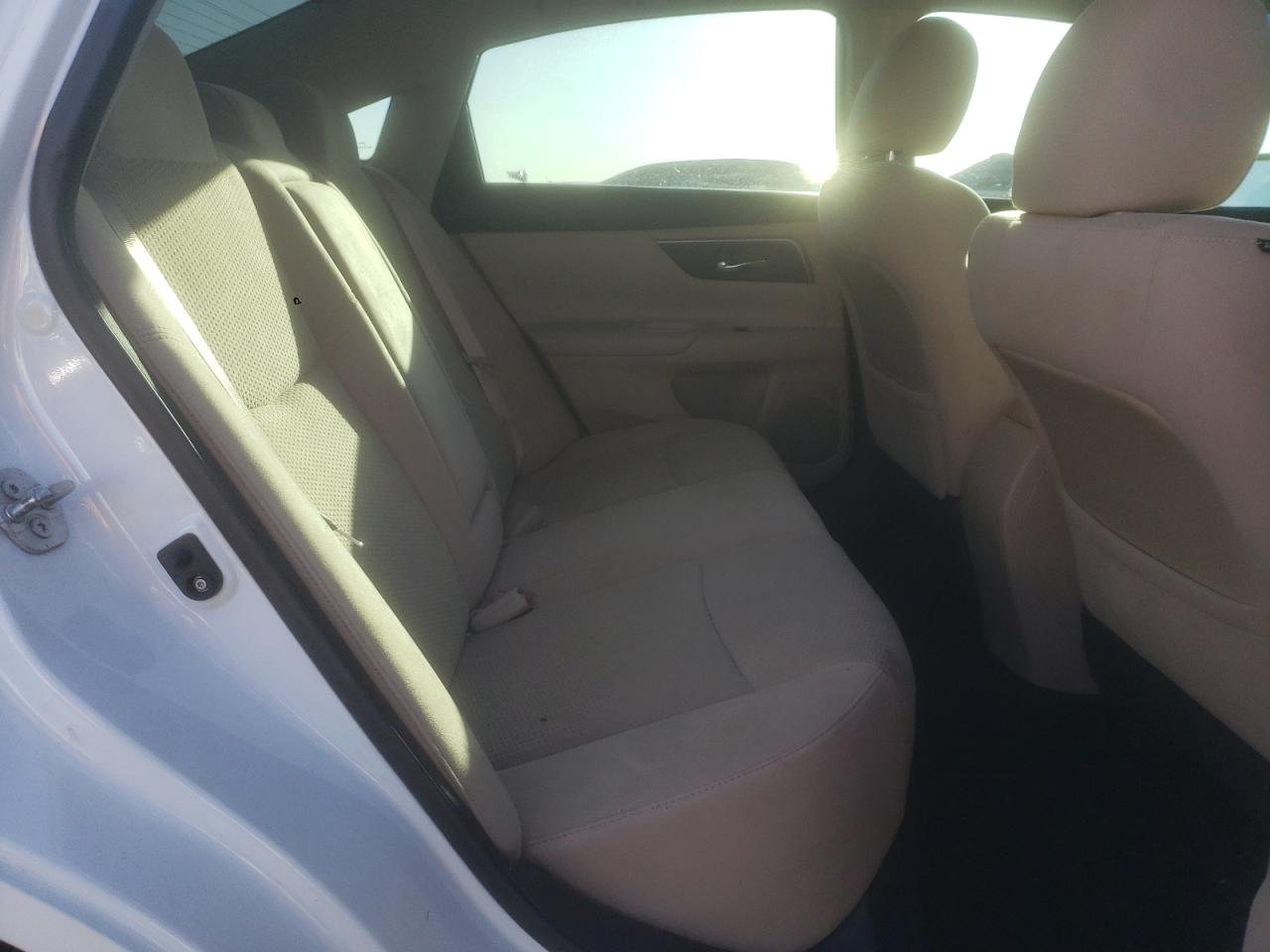 Photo 6 from auction – 2015 NISSAN ALTIMA 2.5 with VIN 1N4AL3AP1FN901159