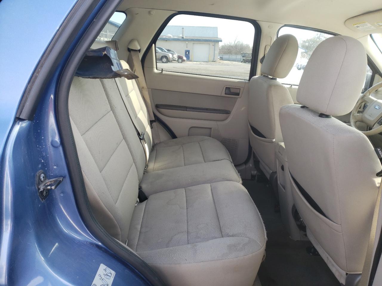 Photo 6 from auction – 2010 FORD ESCAPE XLT with VIN 1FMCU0DG4AKC41554