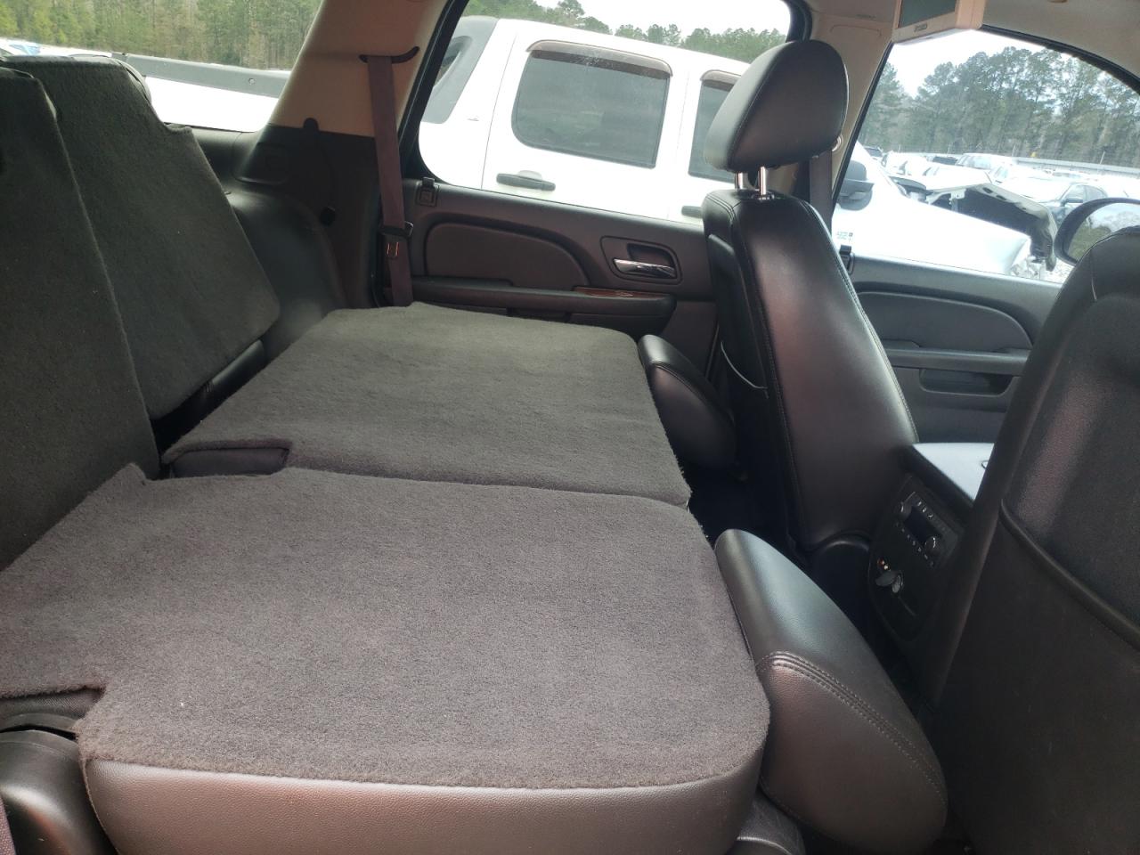 Photo 6 from auction – 2011 CHEVROLET TAHOE C150 with VIN 1GNSCBE09BR342153