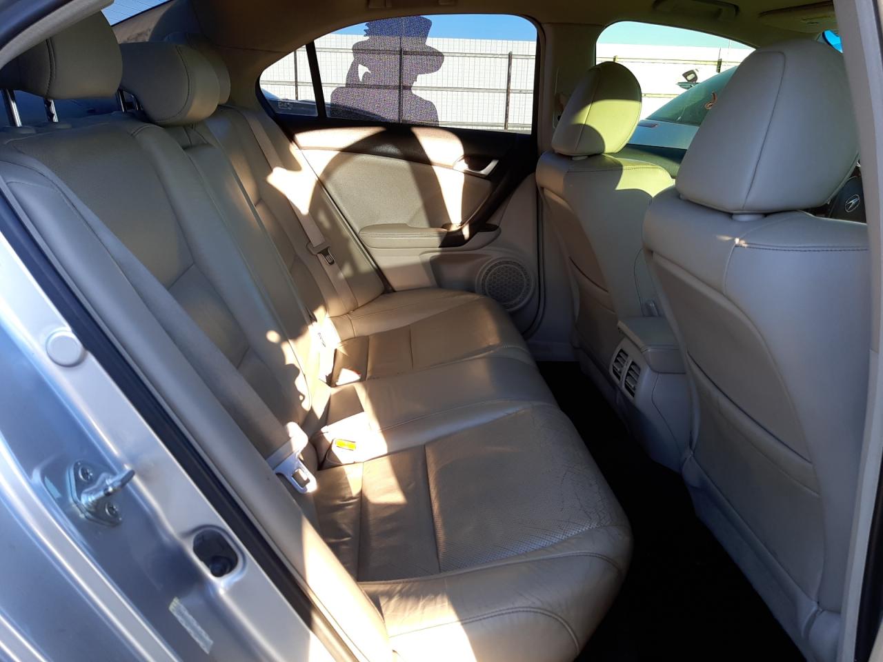 Photo 6 from auction – 2012 ACURA TSX TECH with VIN JH4CU2F64CC008502