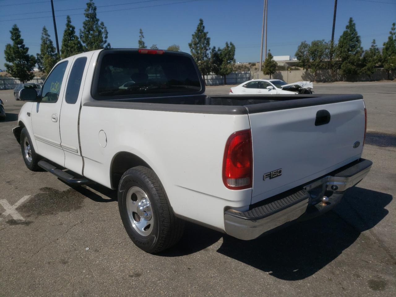 Photo 3 from auction – 2003 FORD F150 with VIN 1FTRX17263NB45003