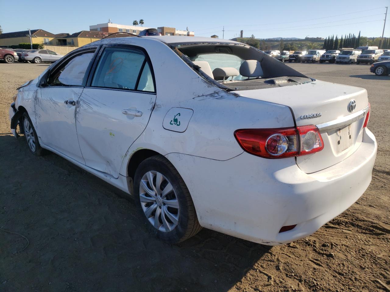 Photo 3 from auction – 2013 TOYOTA COROLLA BA with VIN 2T1BU4EE9DC121260