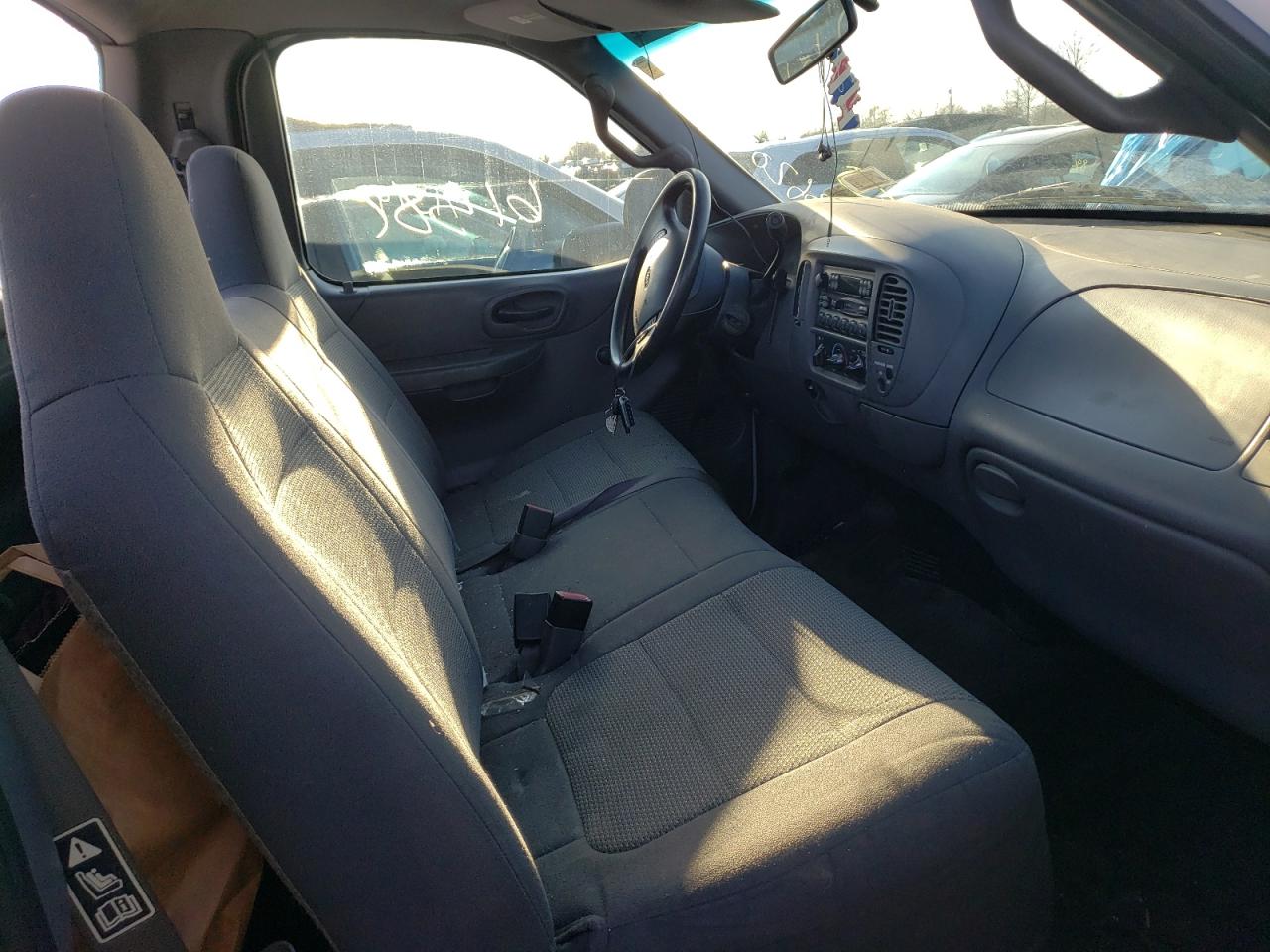Photo 5 from auction – 2001 FORD F150 with VIN 2FTZF17271CB04613