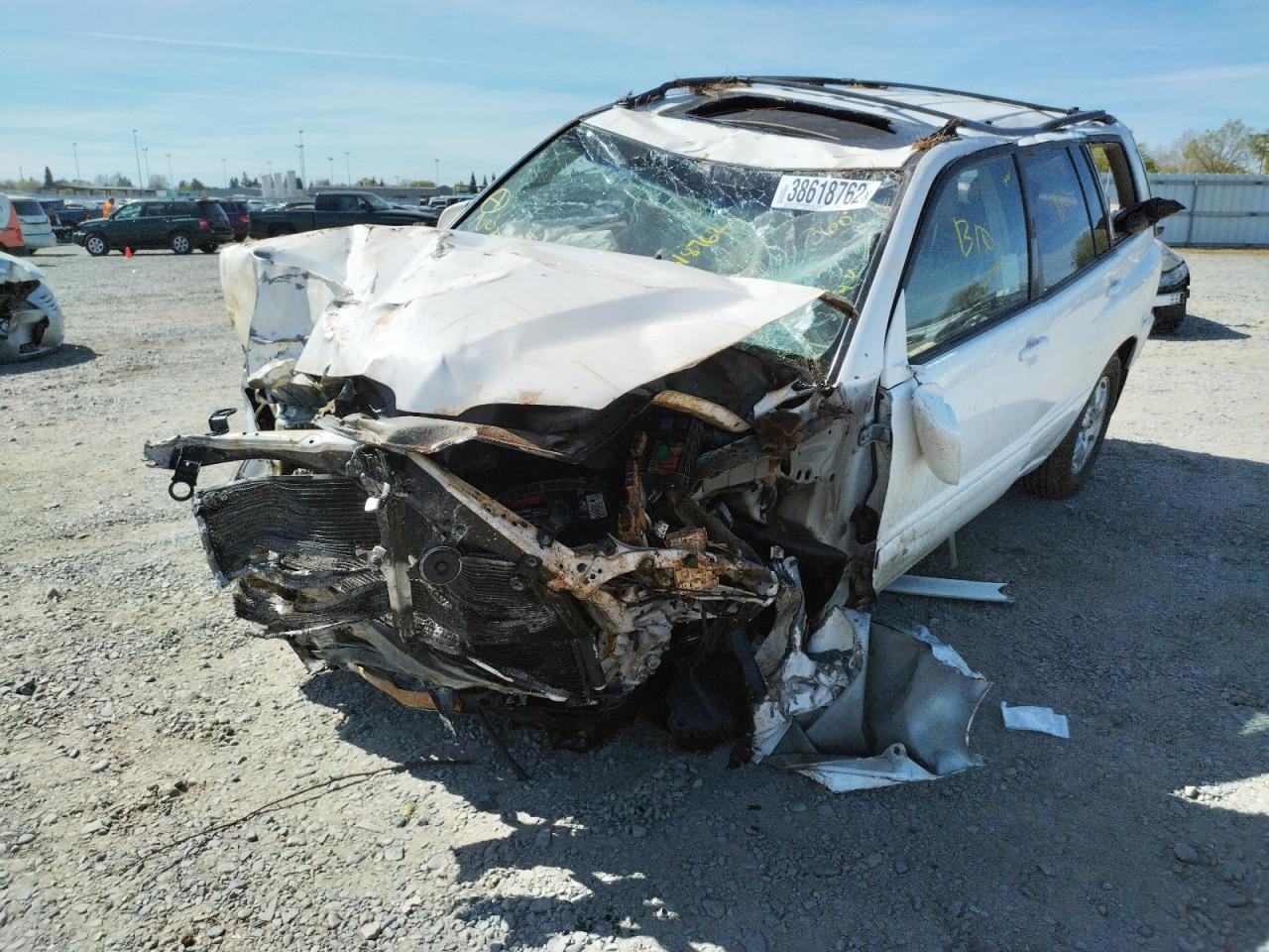 Photo 2 from auction – 2003 TOYOTA HIGHLANDER with VIN JTEHF21A930112980