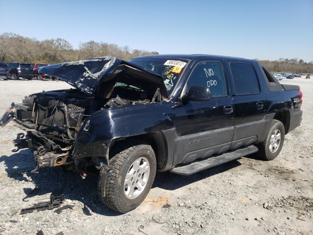 Photo 2 from auction – 2002 CHEVROLET AVALANCHE with VIN 3GNEK13TX2G163644