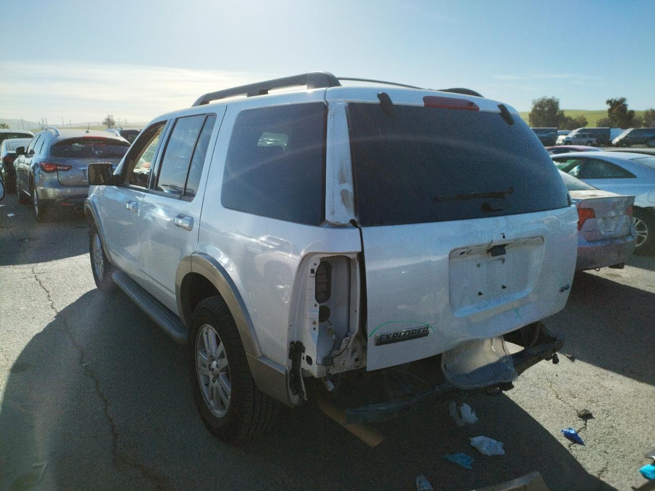 Photo 3 from auction – 2010 FORD EXPLORER E with VIN 1FMEU7EE3AUA72033