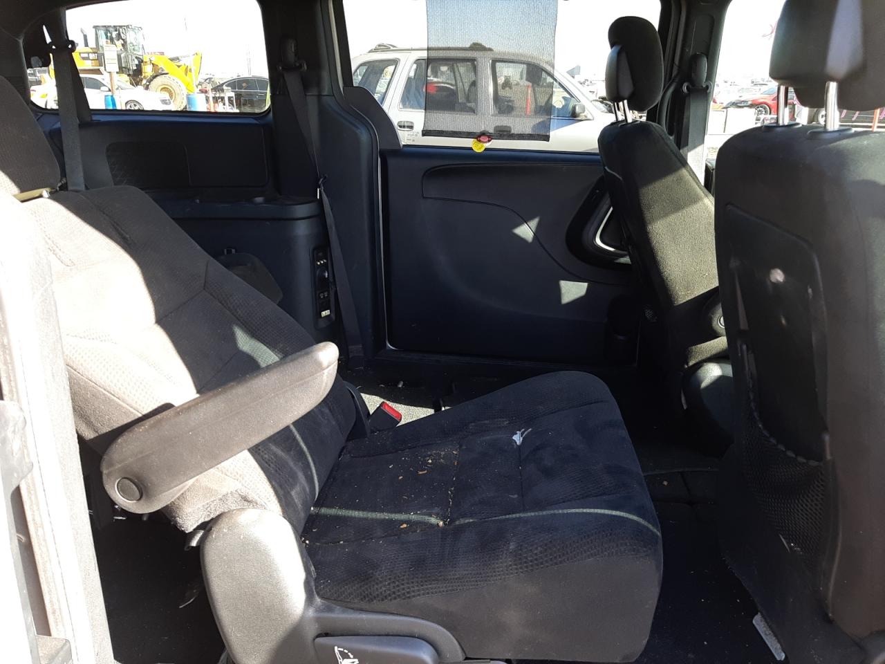 Photo 6 from auction – 2017 DODGE GRAND CARA with VIN 2C4RDGBG0HR550248