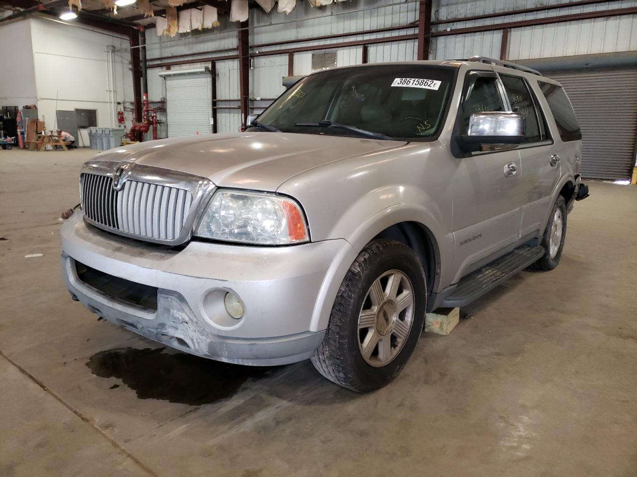 Photo 2 from auction – 2003 LINCOLN NAVIGATOR with VIN 5LMFU27R43LJ21849