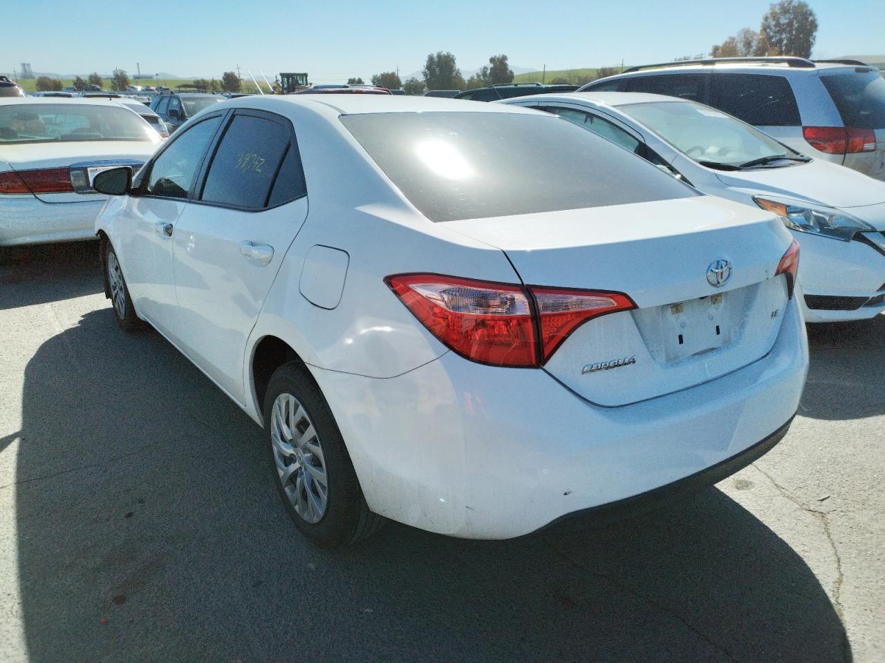 Photo 3 from auction – 2017 TOYOTA COROLLA L with VIN 5YFBURHE1HP571189