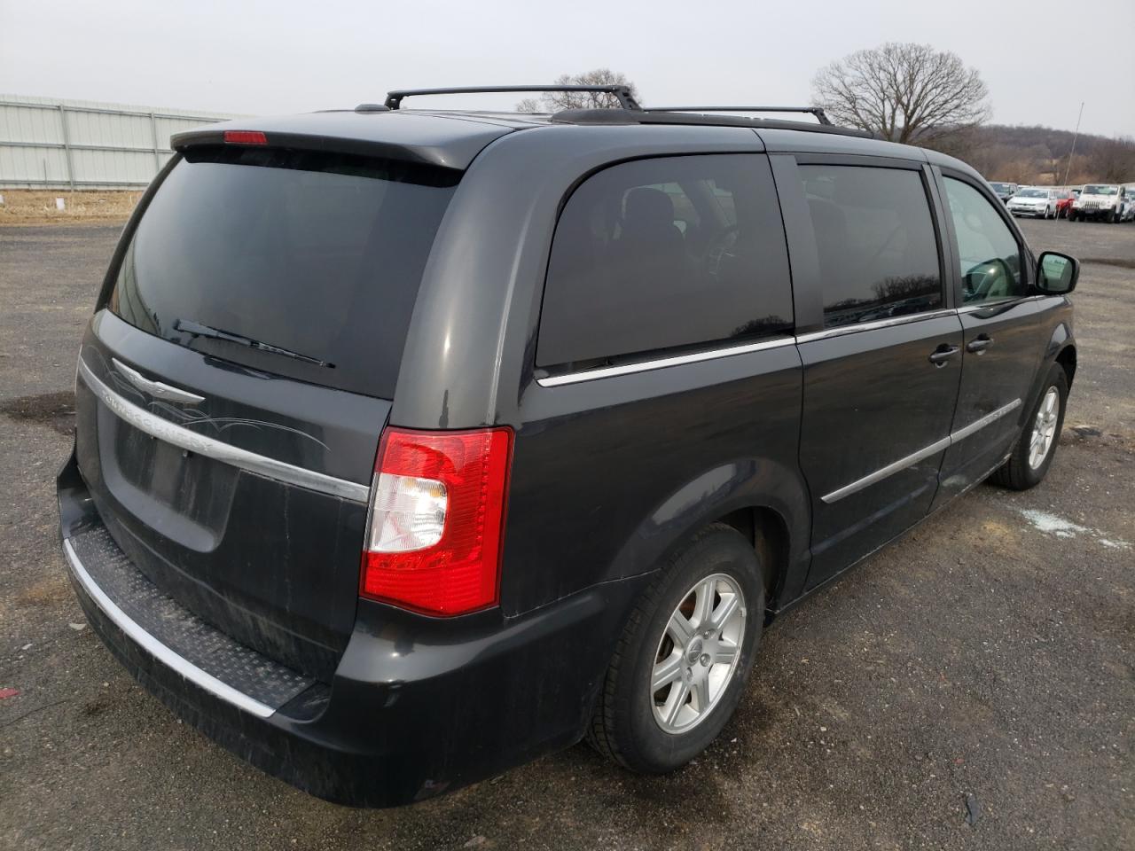 Photo 4 from auction – 2012 CHRYSLER TOWN & COU with VIN 2C4RC1BG4CR286718