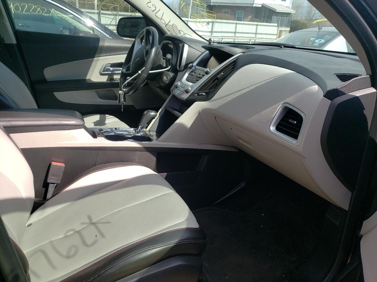 Photo 5 from auction – 2016 CHEVROLET EQUINOX LT with VIN 2GNFLGEK3G6259580