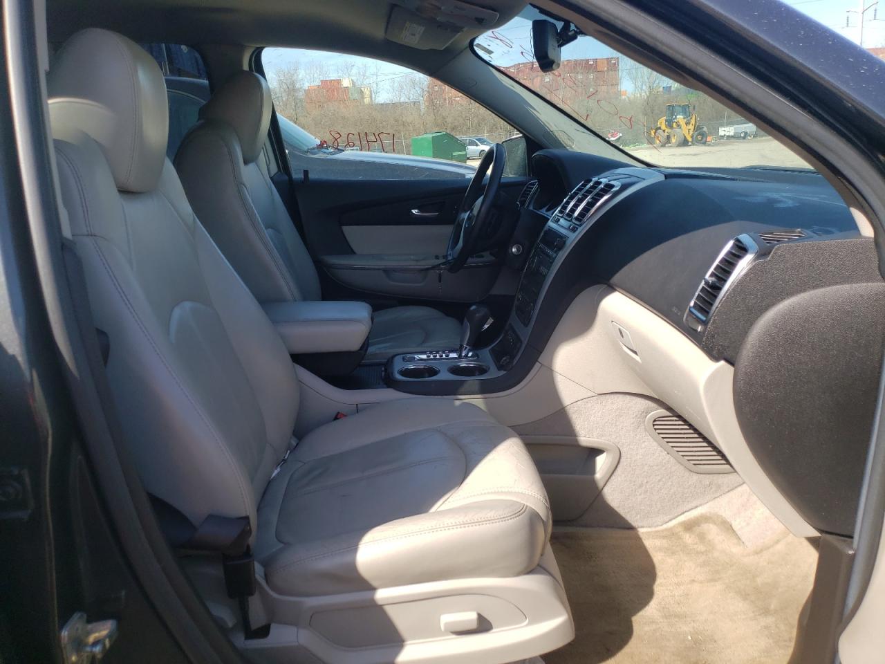 Photo 5 from auction – 2011 GMC ACADIA SLT with VIN 1GKKRRED2BJ188343
