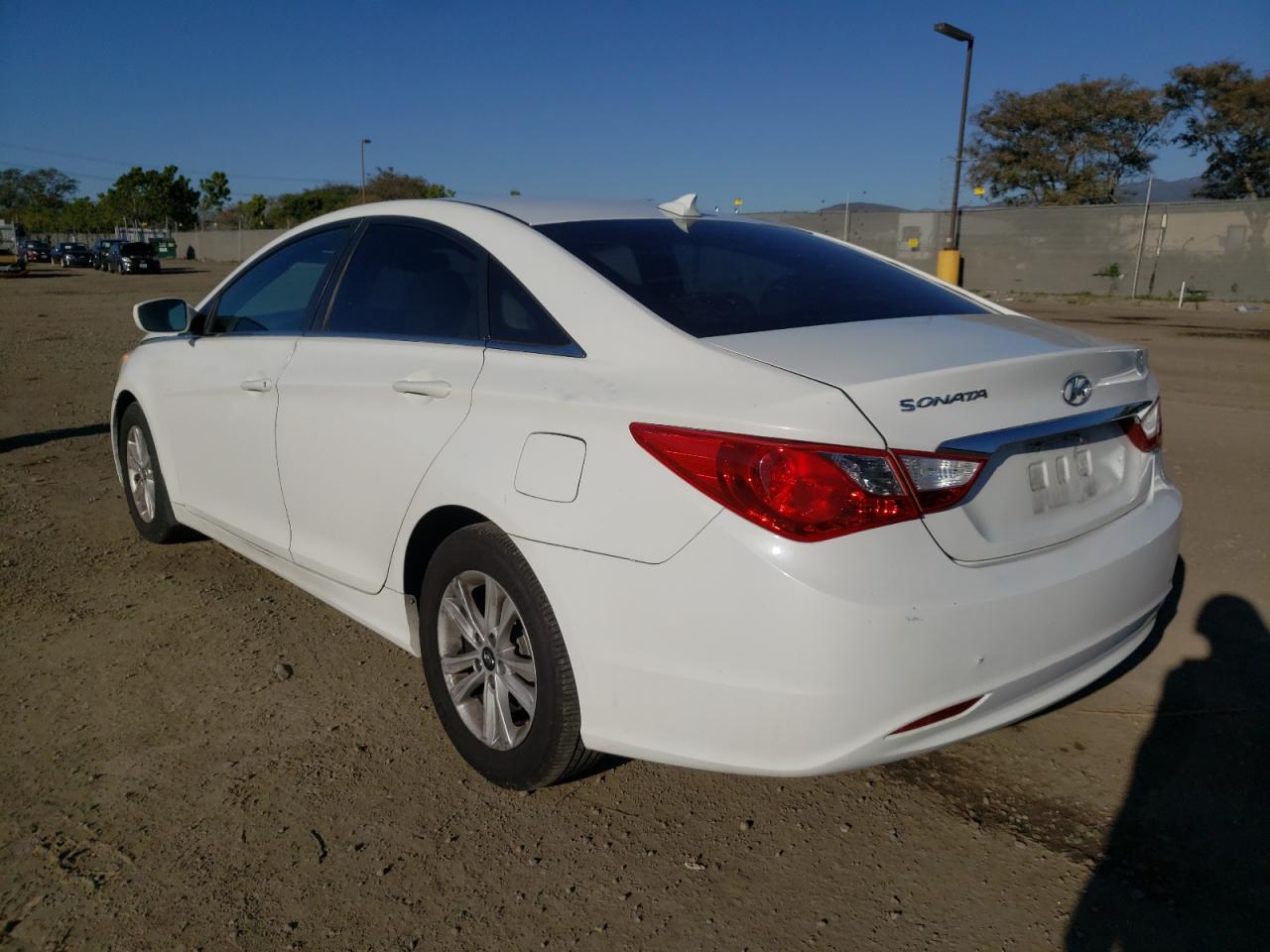 Photo 3 from auction – 2013 HYUNDAI SONATA GLS with VIN 5NPEB4AC6DH694945