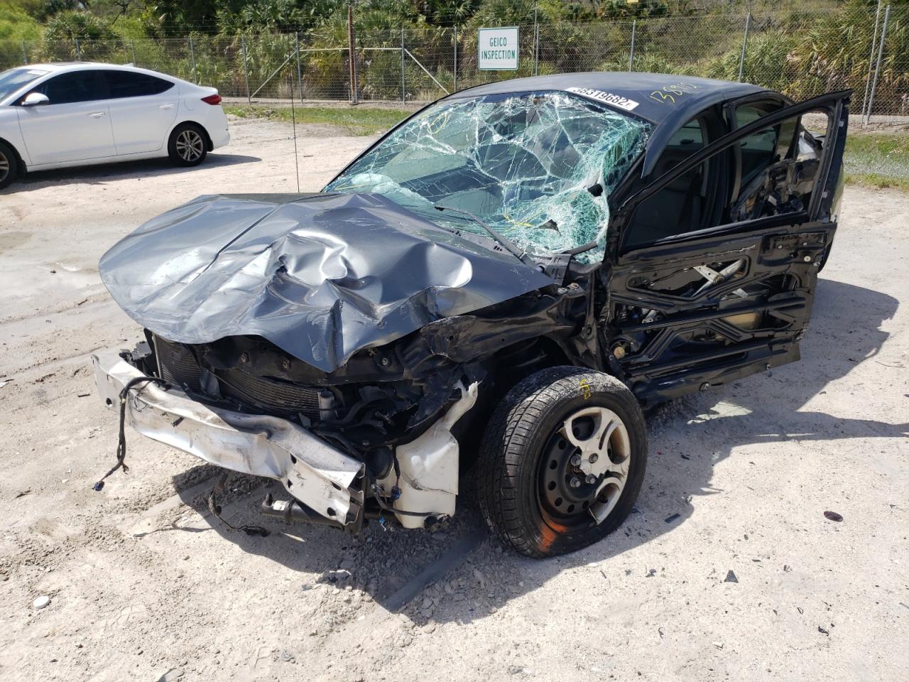 Photo 2 from auction – 2005 SATURN ION LEVEL with VIN 1G8AJ52F65Z108572