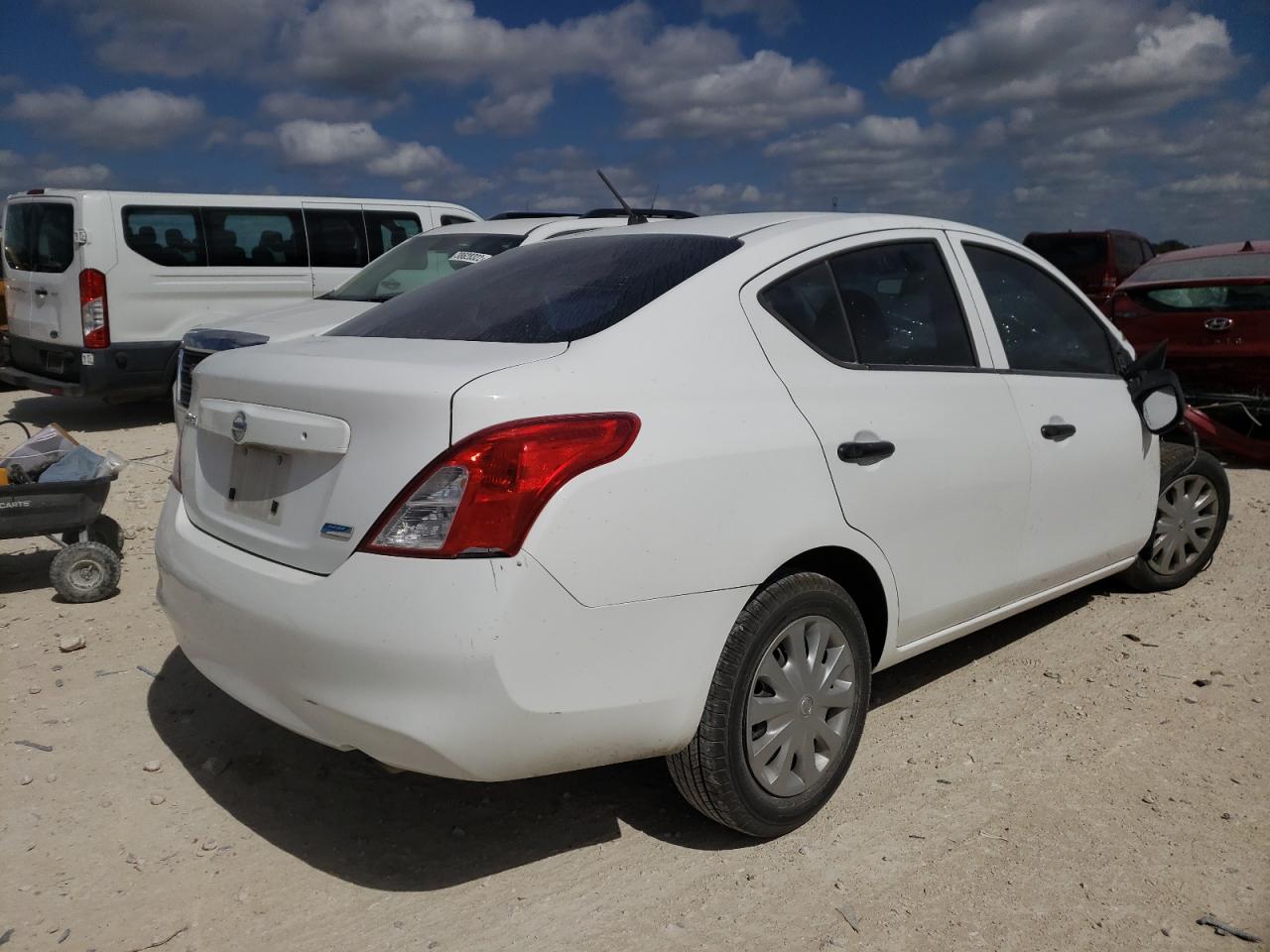 Photo 4 from auction – 2014 NISSAN VERSA S with VIN 3N1CN7AP5EL870021