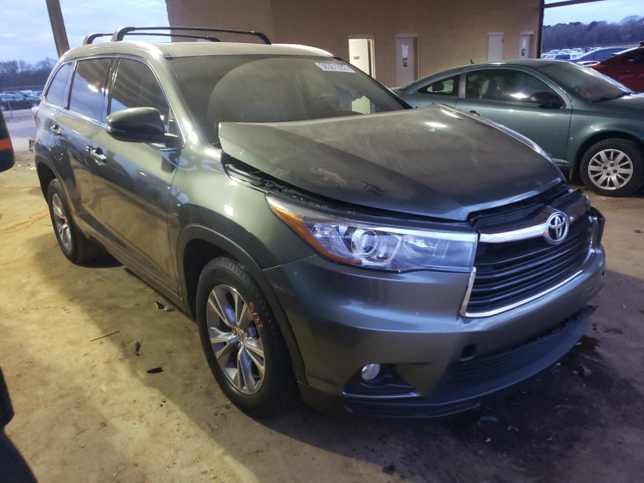 TOYOTA HIGHLANDER 2015 with VIN 5TDKKRFH0FS067904 - Photo from auction