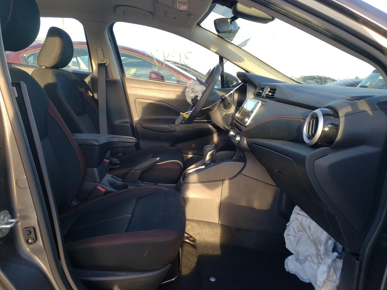 Photo 5 from auction – 2020 NISSAN VERSA SR with VIN 3N1CN8FVXLL844802