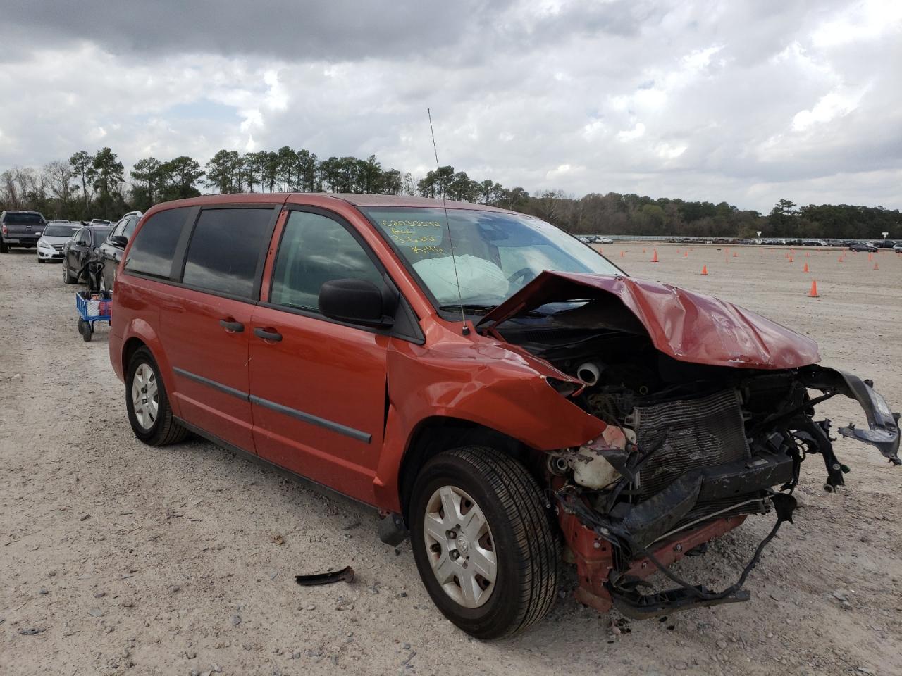 DODGE GRAND CARA 2008 with VIN 2D8HN44H28R741720 - Photo from auction