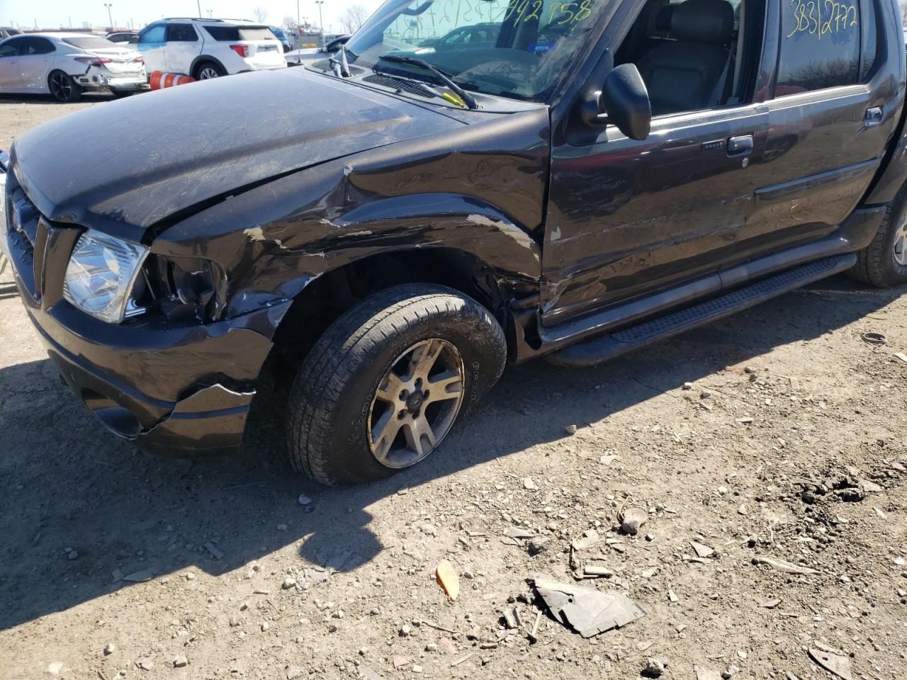 Photo 9 from auction – 2005 FORD EXPLORER S with VIN 1FMDU77K95UA42958