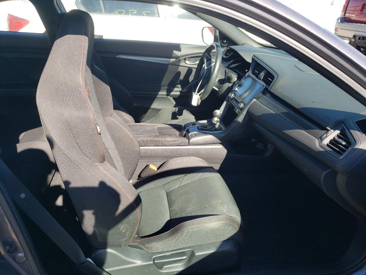 Photo 5 from auction – 2019 HONDA CIVIC SI with VIN 2HGFC3A5XKH754035