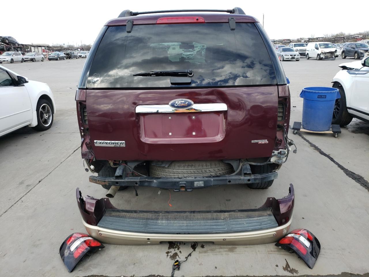 Photo 9 from auction – 2006 FORD EXPLORER E with VIN 1FMEU64EX6UA76051