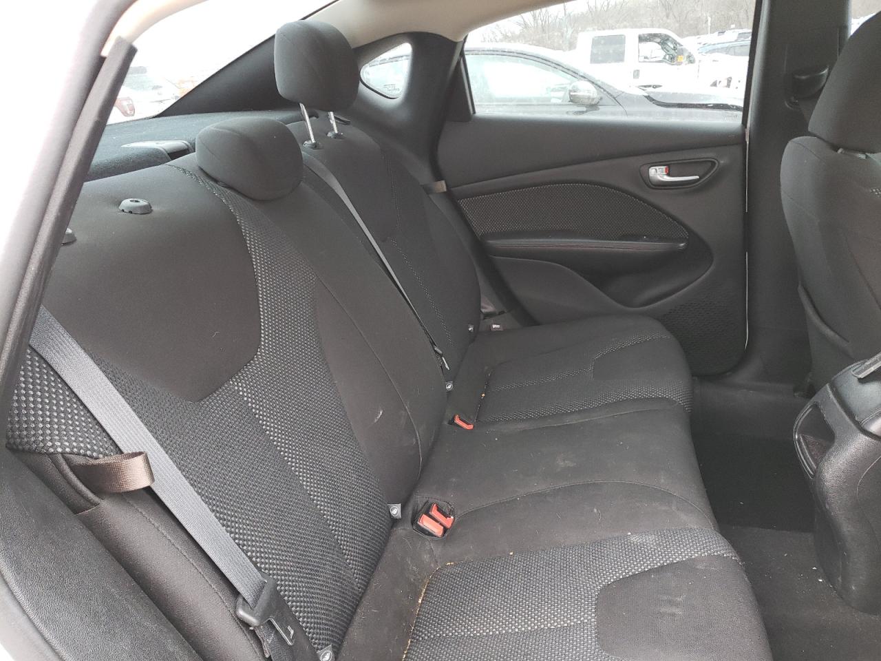 Photo 6 from auction – 2016 DODGE DART SE with VIN 1C3CDFAA2GD653125