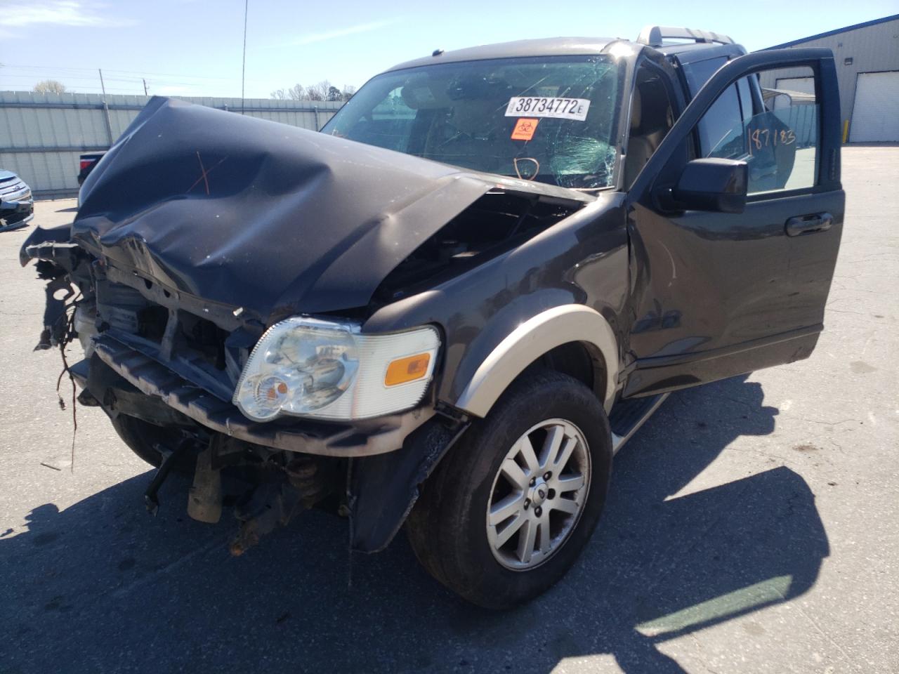 Photo 2 from auction – 2007 FORD EXPLORER E with VIN 1FMEU74E07UB80149