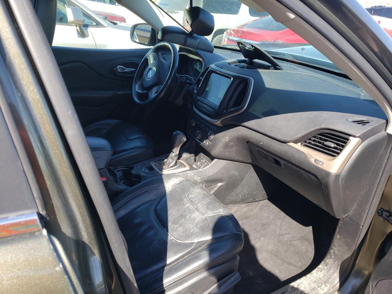 Photo 5 from auction – 2016 JEEP CHEROKEE L with VIN 1C4PJMDBXGW151756