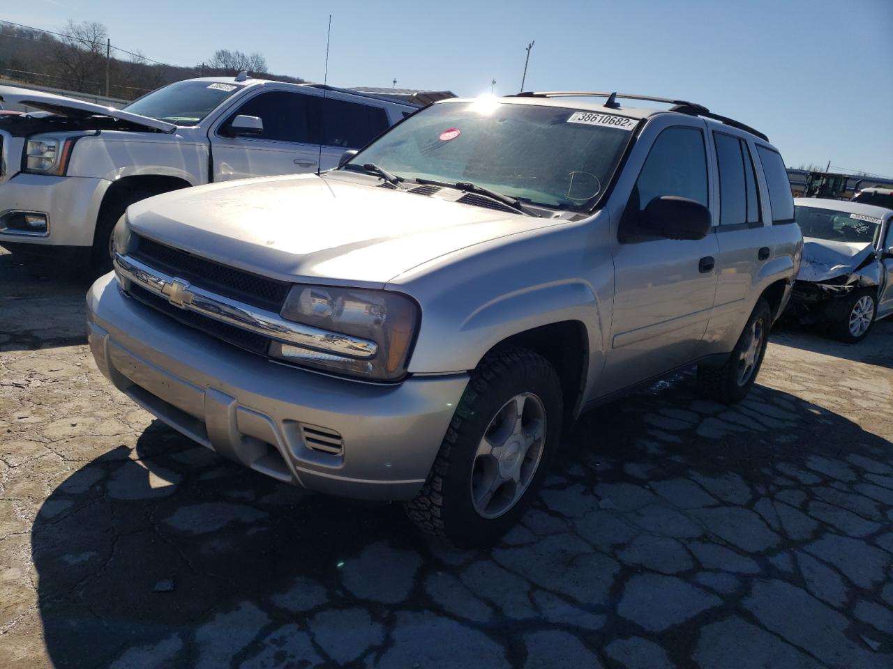 Photo 2 from auction – 2006 CHEVROLET TRAILBLAZE with VIN 1GNDS13S362210949