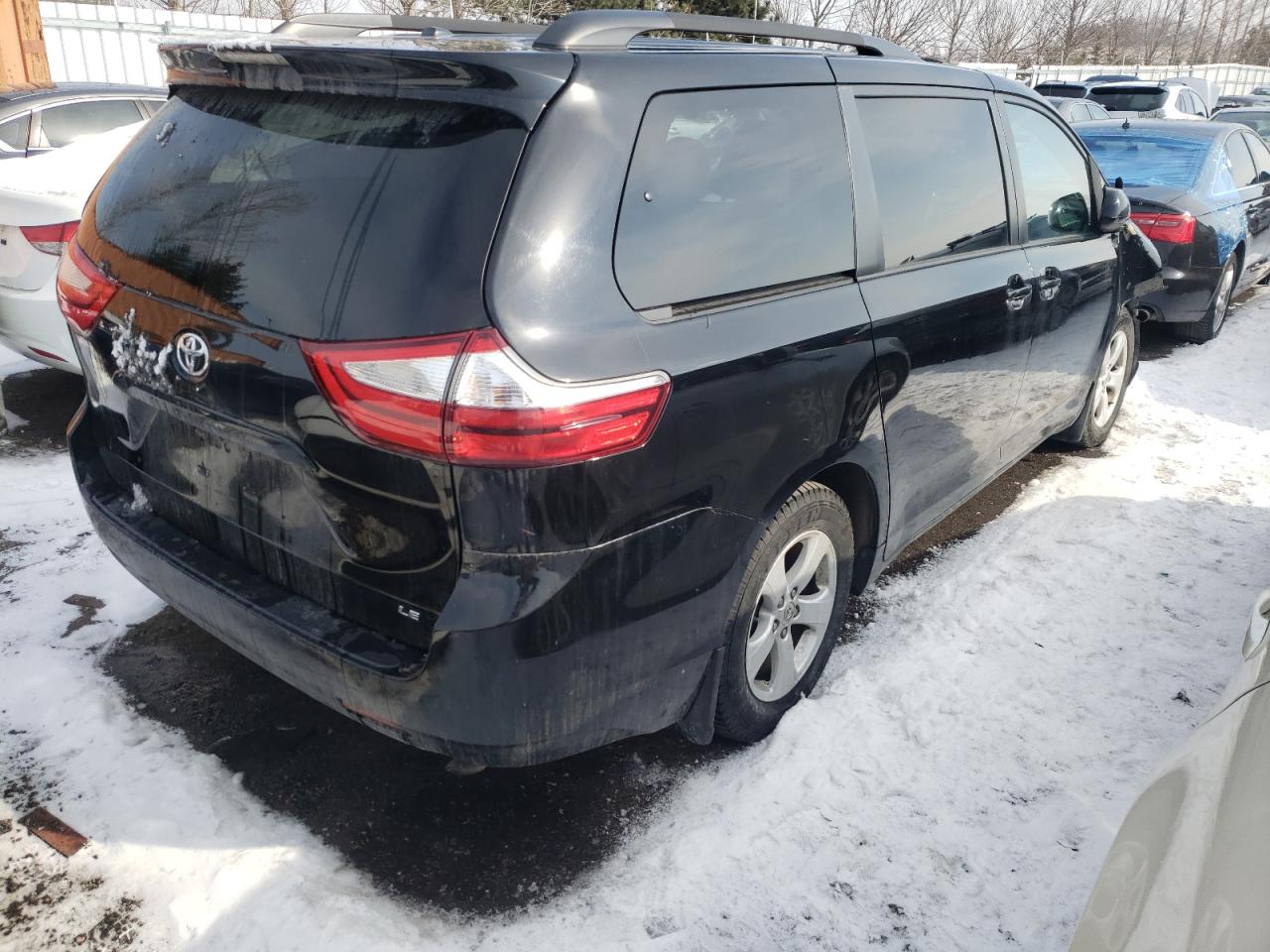 Photo 4 from auction – 2015 TOYOTA SIENNA LE with VIN 5TDKK3DC7FS573668