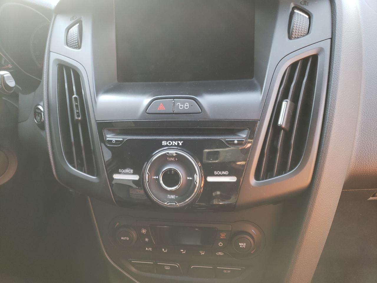 صورة رقم 9 من المزاد - 2013 FORD FOCUS ST مع VIN 1FADP3L97DL252041