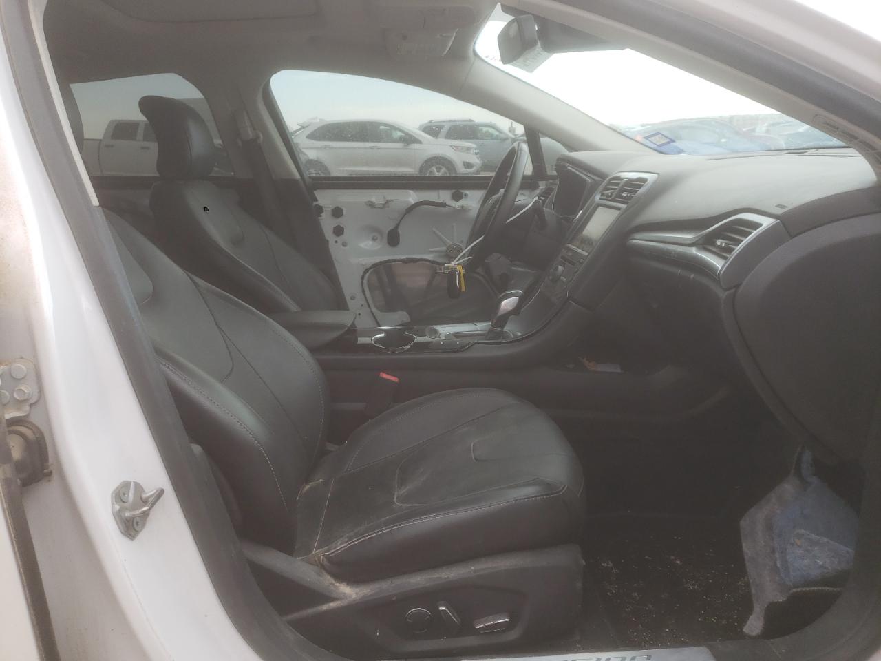 Photo 5 from auction – 2016 FORD FUSION TIT with VIN 3FA6P0SU8GR115788