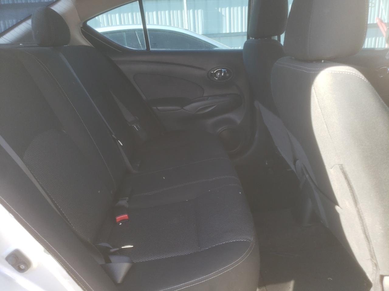 Photo 6 from auction – 2016 NISSAN VERSA S with VIN 3N1CN7AP5GL850533