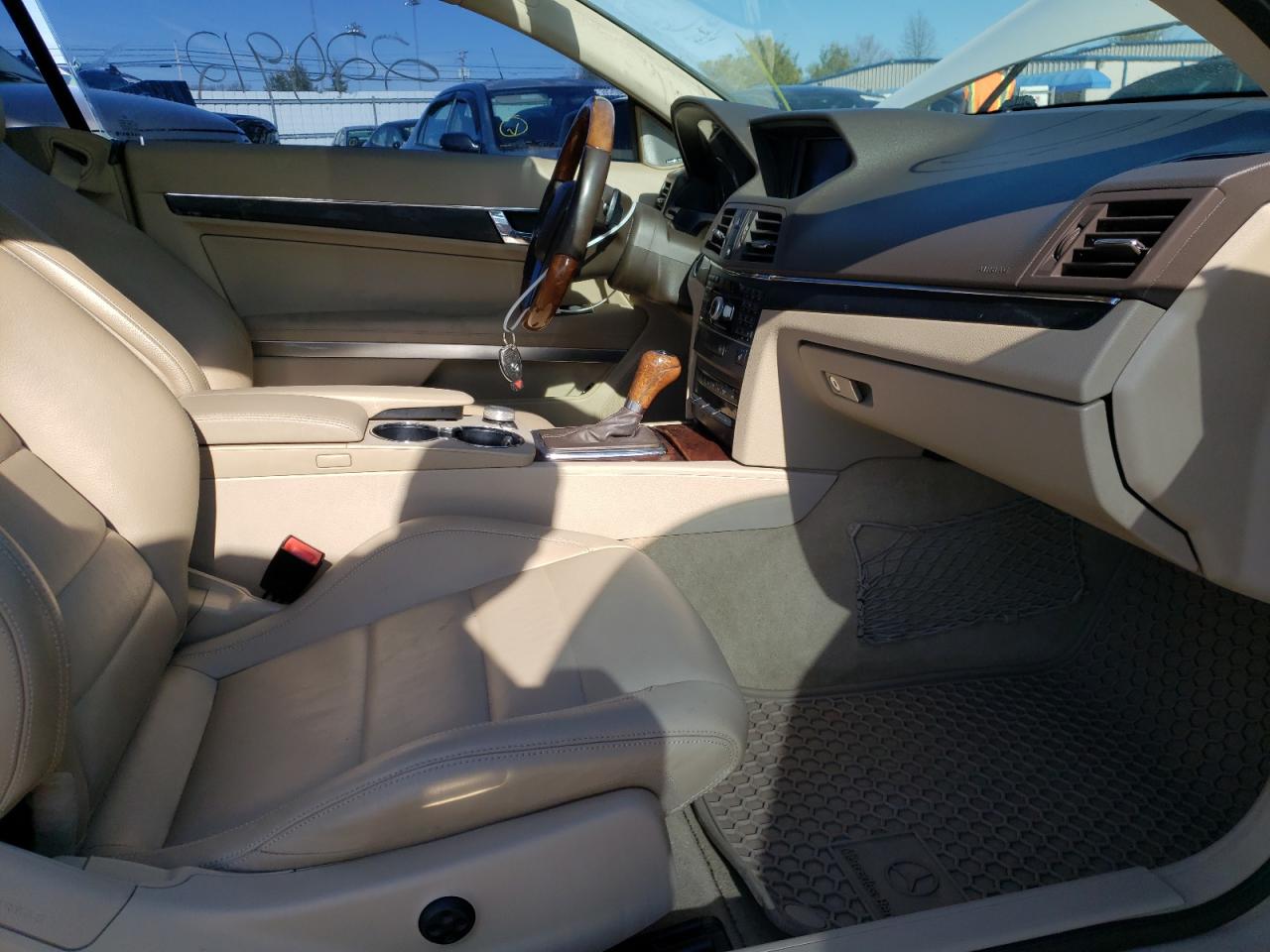 Photo 5 from auction – 2012 MERCEDES-BENZ E 350 with VIN WDDKJ5KB8CF132089