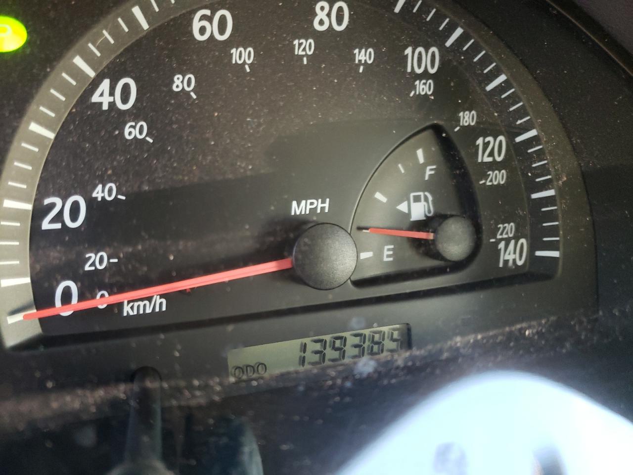 Photo 8 from auction – 2004 TOYOTA CAMRY LE with VIN JTDBE32K940247422