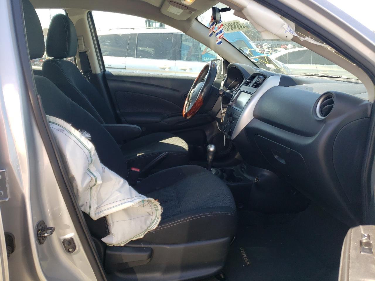 Photo 5 from auction – 2018 NISSAN VERSA S with VIN 3N1CN7AP4JL885085